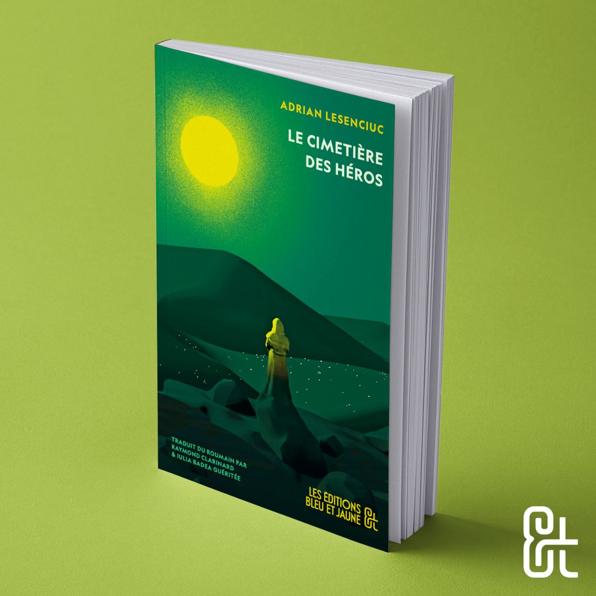 Le Cimetière des Héros<br><a href=https://www.editionsbleuetjaune.fr/auteurs-autrices/adrian-lesenciuc/"><span>Adrian Lesenciuc</span></a>